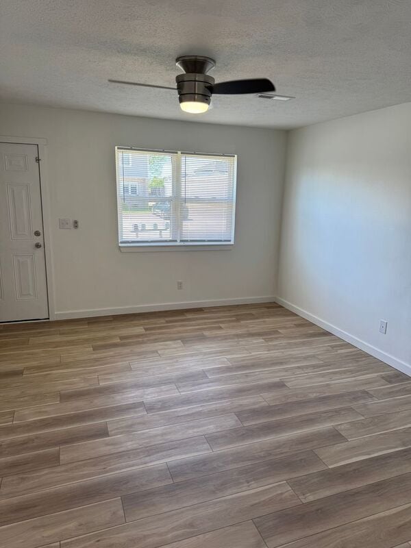 Photo - 623 E Bain St