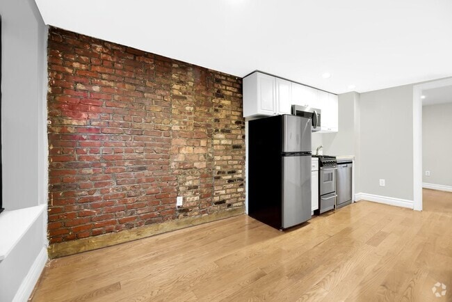 Building Photo - 98 Christopher St Unit 12A Rental