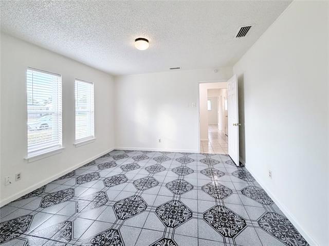 610 Colonial Dr