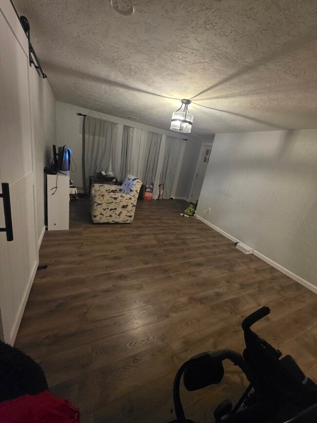 Family room - 215 Wellons St