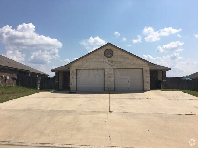 Building Photo - 1400 Powder River Dr Rental