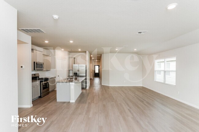 Photo - 14918 Bog Mill