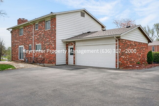 Photo - Spacious Updated 4-Bedroom Home in Prime Chesterfield Location