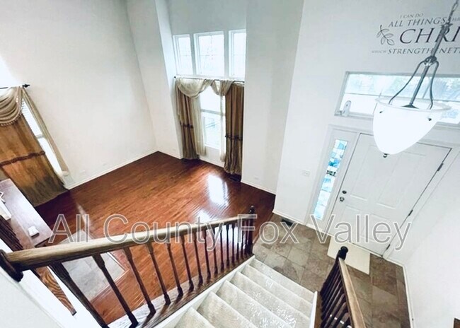 Photo - 459 Grosvenor Ln