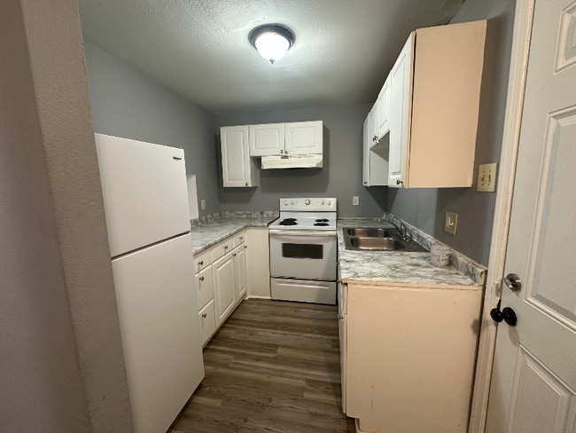 Photo - 3307 Kabel Dr