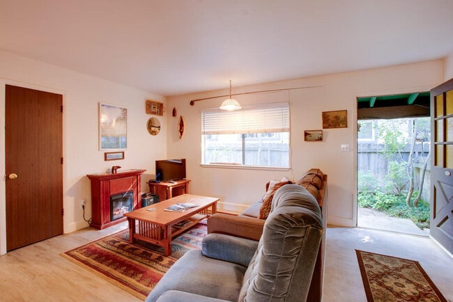 Photo - 3746 Pioneer Trail Unit ID1385942P