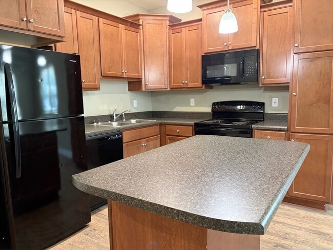 Photo - 2206 Cedarbrook Ct