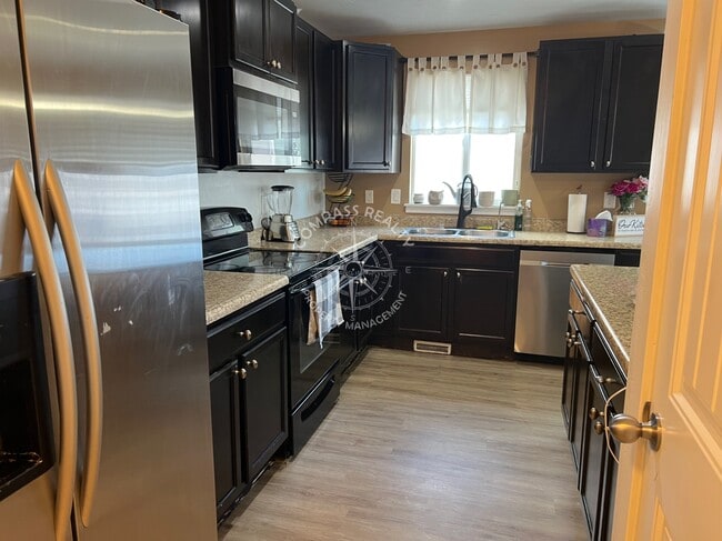 Photo - 375 Slate Drive