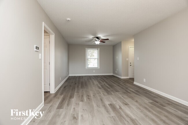 Photo - 418 Helton Dr