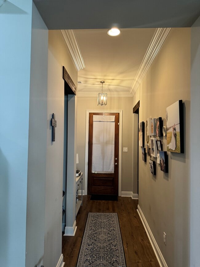 Photo - 103 Ella Hill St