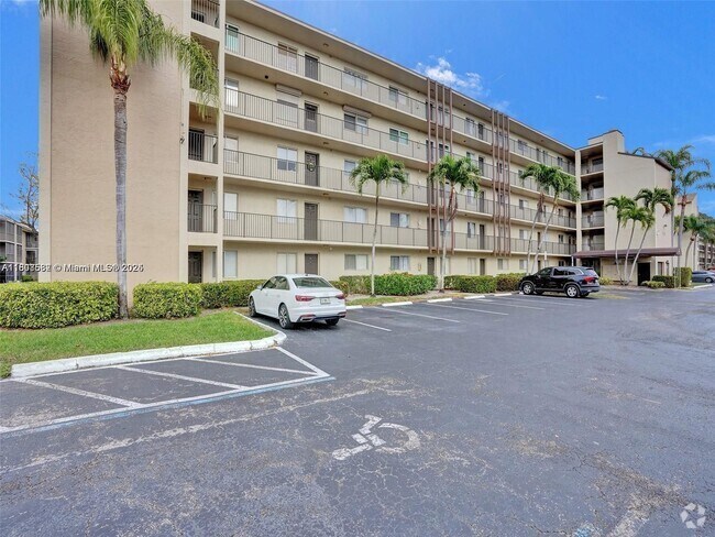 Building Photo - 7740 NW 50th St Unit 210 Rental