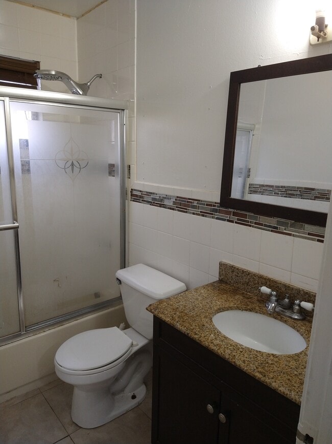 Photo - 335 NW 50th St Unidad 1