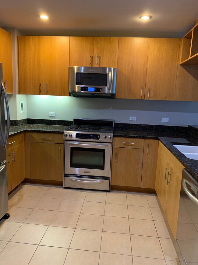 Photo - 1 Shore Ln Unidad 605