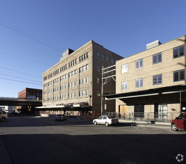 Photo - Grainger Building