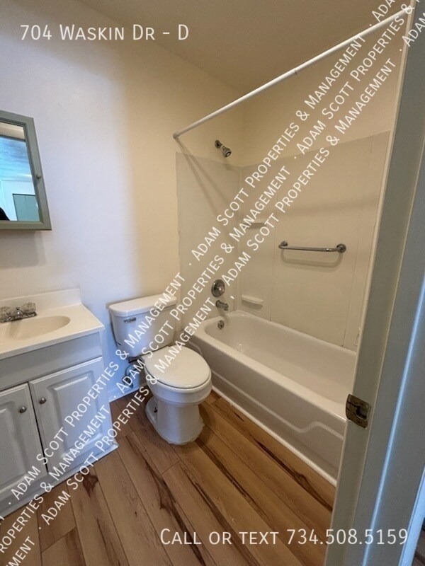 Photo - 704 Waskin Dr Unit D