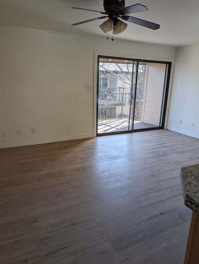 Photo - Newly Remodeled One Bedroom/ One Bath Condo Unidad 10 243