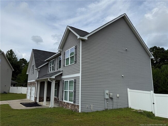42 Betsy Ross Ct