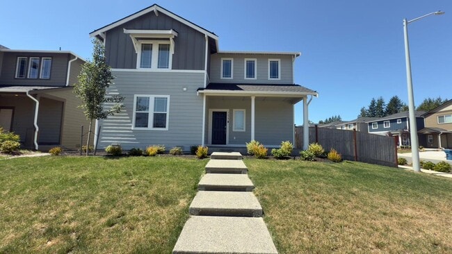 Building Photo - Beautiful 5-bedroom, 3-bath home offering 2,648 sq ft of comfortable living space on an east-faci...