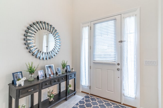 Photo - 2721 Chantilly Ave