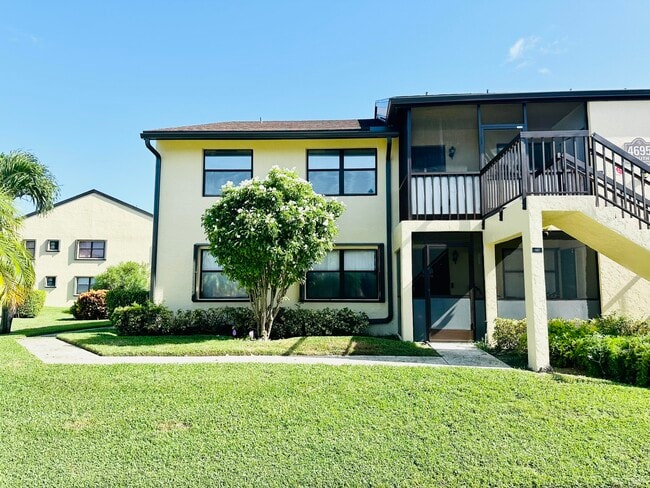 Building Photo - 4695 Lucerne Lakes Blvd E Unit 201 Rental