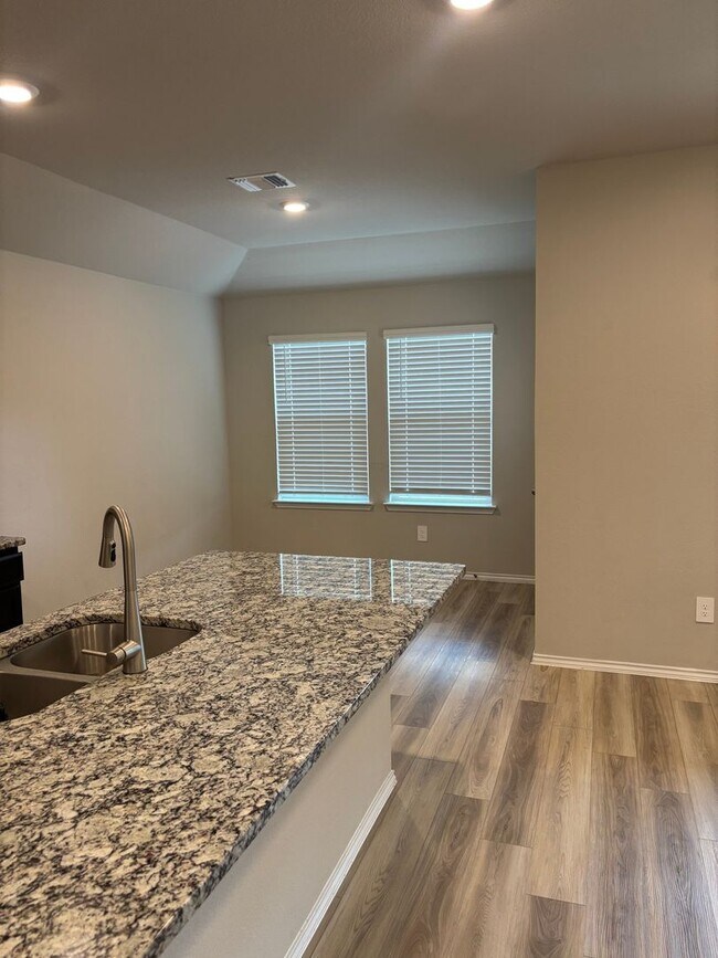 Photo - 2702 Wigeon Wy