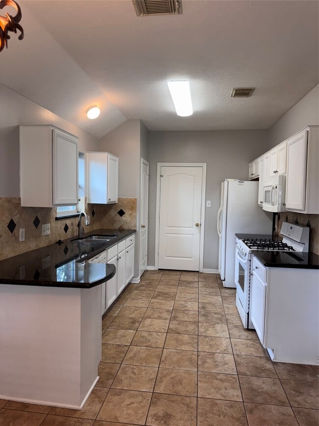 Photo - 21135 Woodland Green Dr