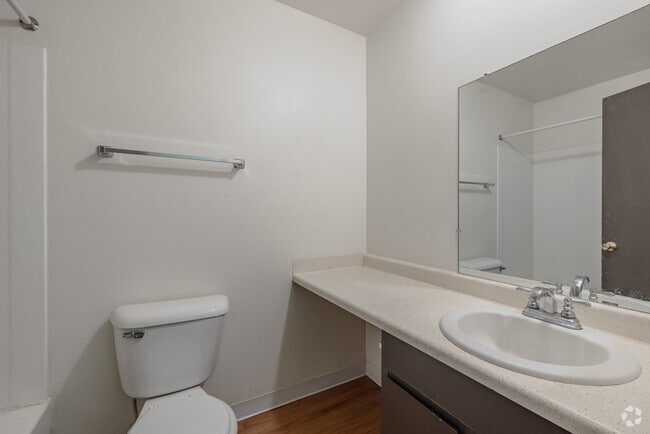 2BR, 1BA Bathroom