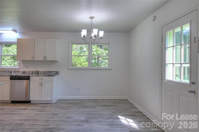 Photo - 1015 Sharon Dr