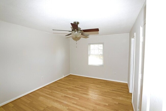 Photo - 4419-4425 Lela Ave NE