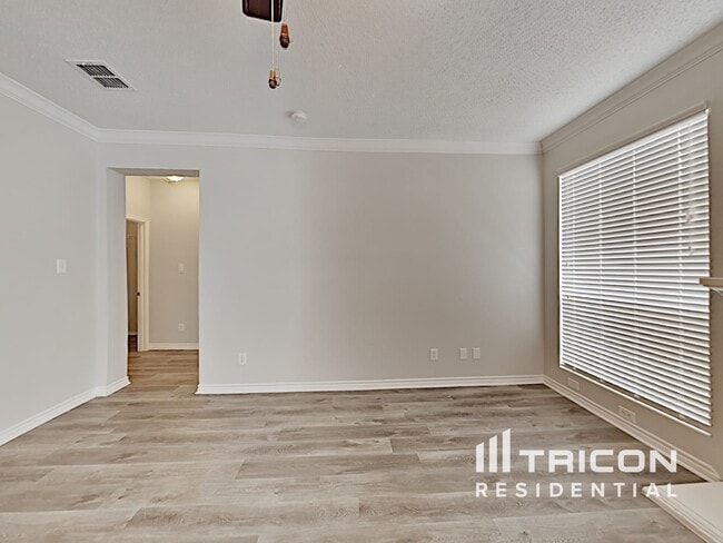Photo - 300 Westbrook Dr