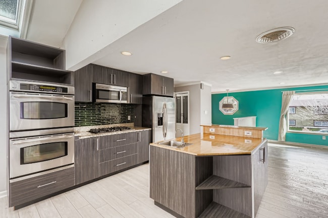 Photo - 8293 Gaylord St