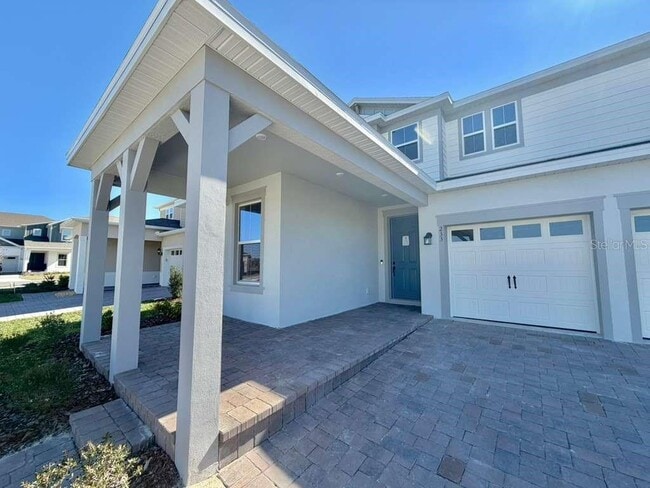 Photo - 233 Woodfall Ln