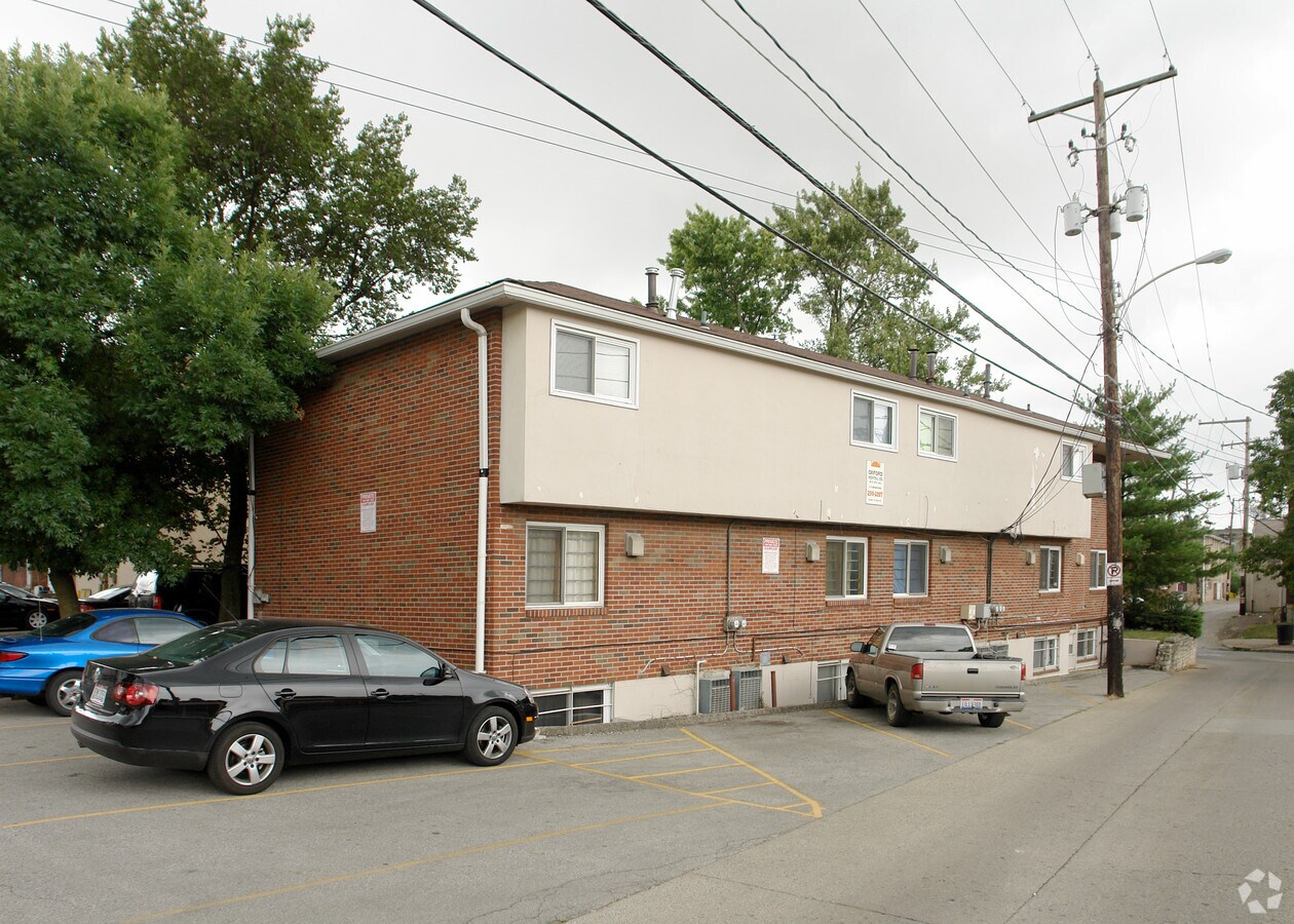 Photo - 28 E 18th Ave Apartments