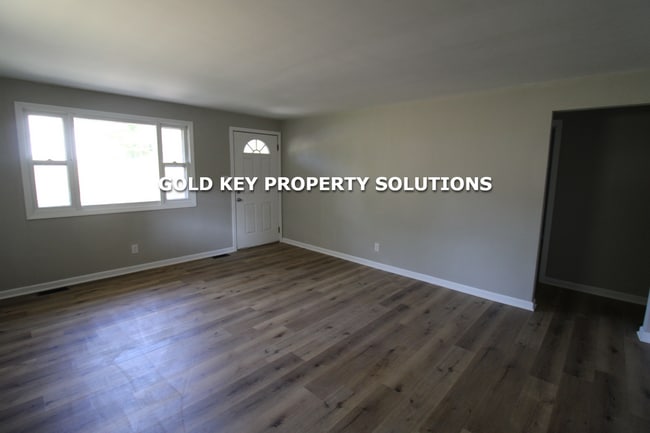 Photo - 3 BR 1 BA Brick Ranch with New Flooring an...