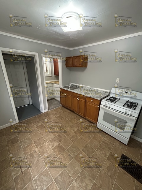 Photo - 49 Karnes St