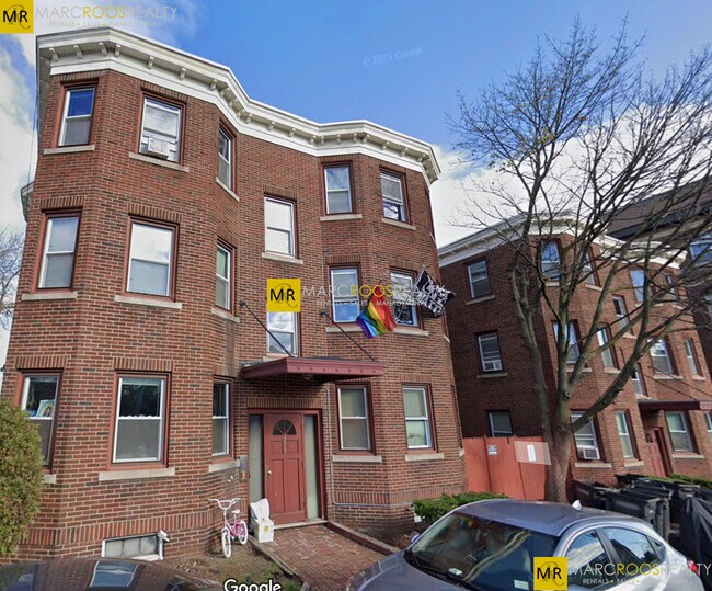 Photo - 399 Broadway