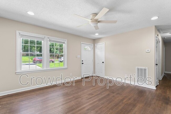 Photo - 3612 Sargeant Dr