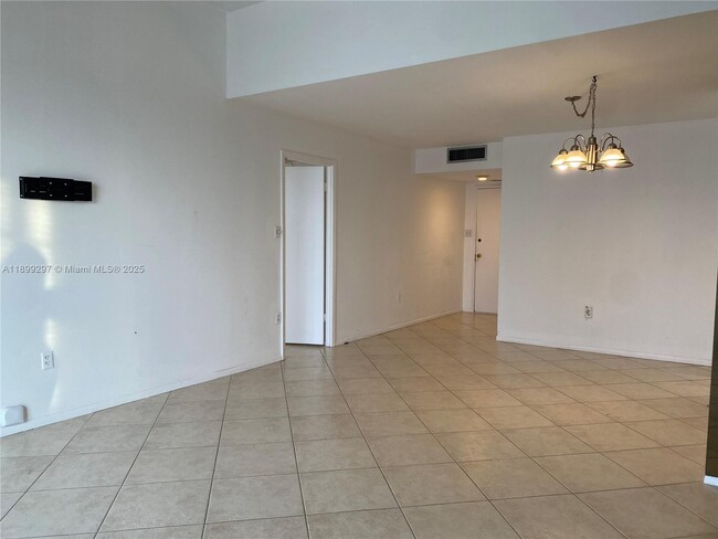 Photo - 18031 Biscayne Blvd Unit PH02