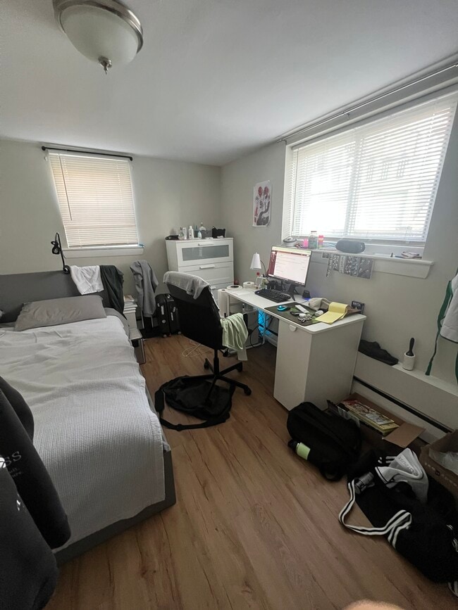 Photo - 63 Selkirk Rd