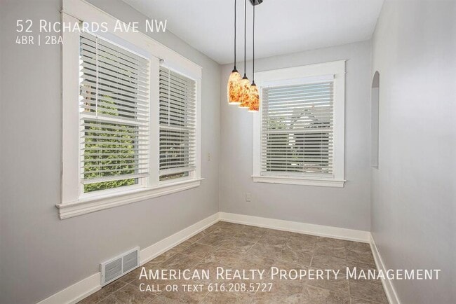 Photo - 52 Richards Ave NW