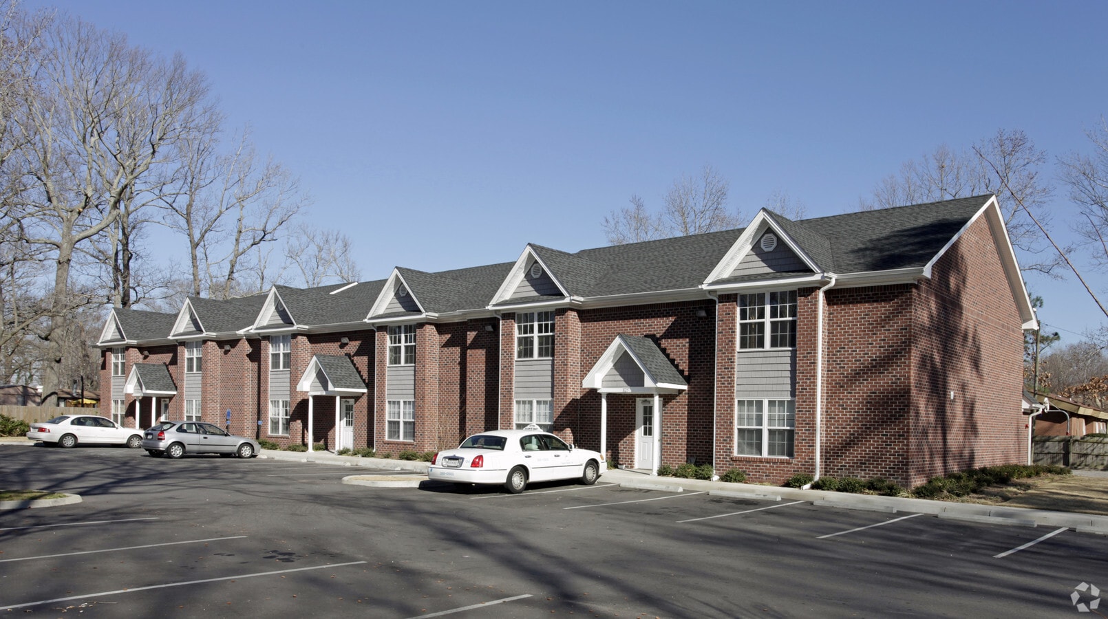 Lake Ridge Apartments - Lake Ridge Apartments