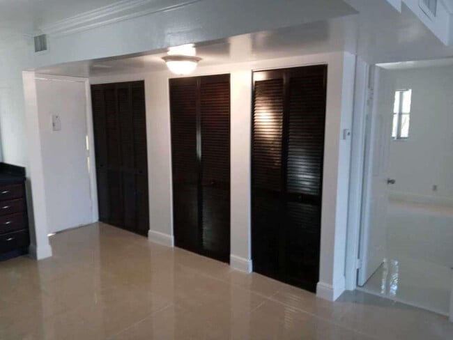 Photo - 3120 N Pine Island Rd Unidad 301