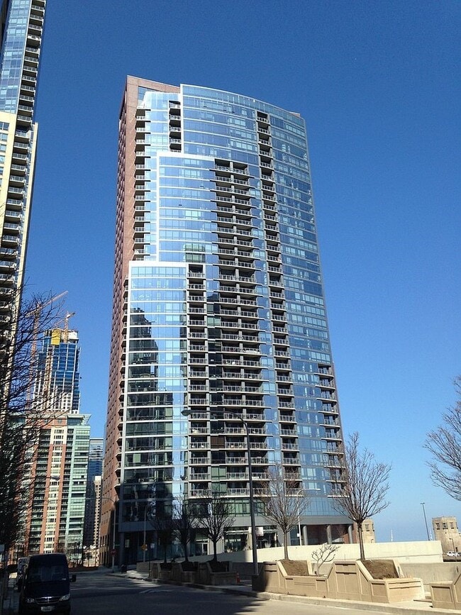 Building Photo - 450 E Waterside Dr Unit 411
