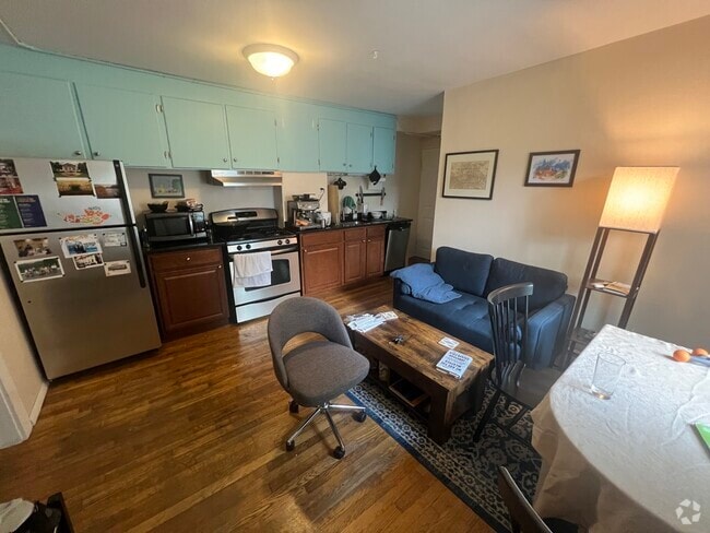 Building Photo - 639 Somerville Ave Unit 3 Rental