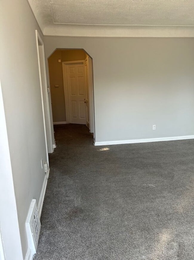 Photo - Cozy 3 bedroom bungalow