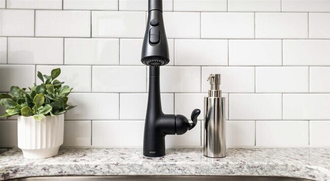 Photo - Cary Pines Apartments