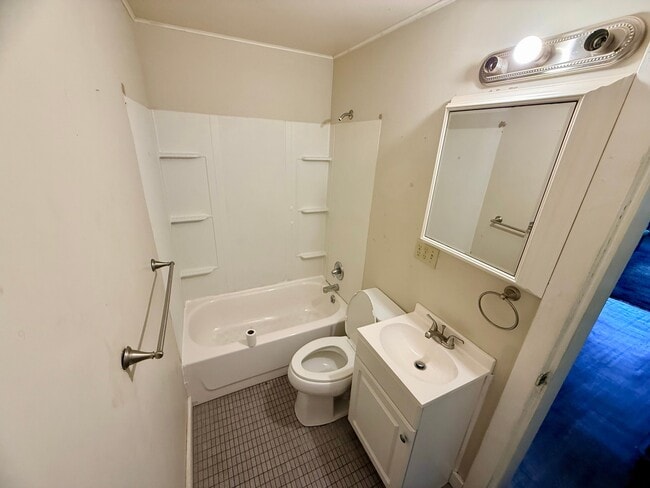 Photo - 222 W Washington St Unit 5
