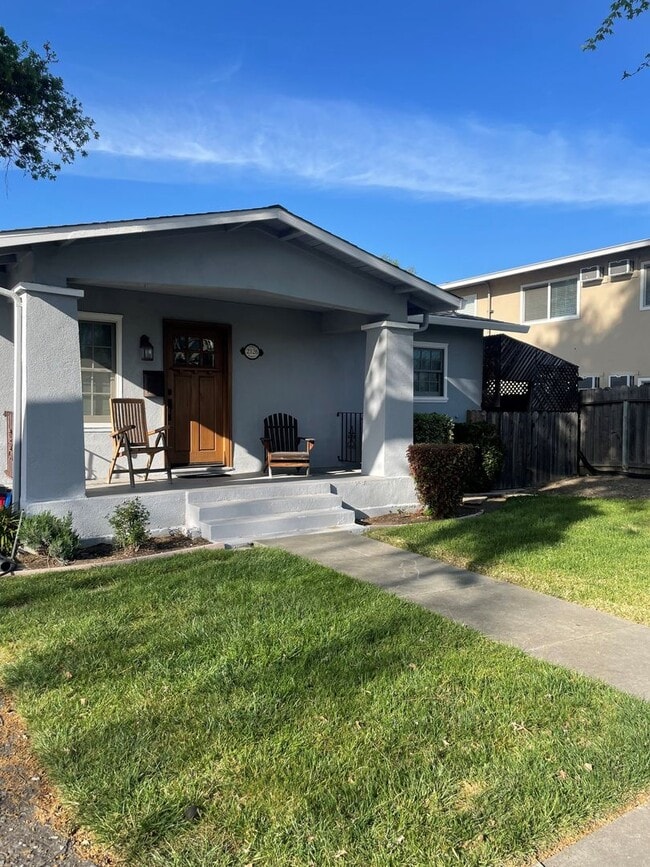 Photo - 2 Bedrooms, 1 Bathroom Charmer Near Downtown Napa