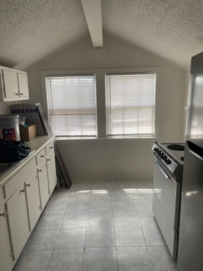 Photo - 146 South Sims Avenue Unidad 118