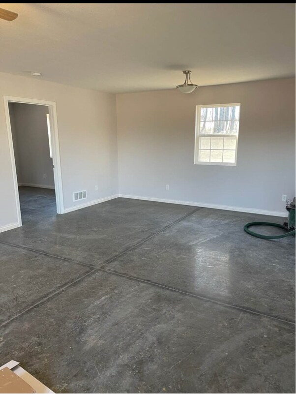 Photo - 17 Tracker Ln